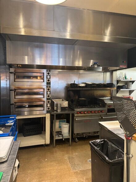 More Photos Of 16 Saint Lawrence Ave, Reno Freestanding For Lease