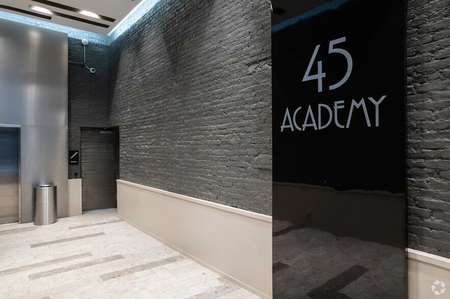 More Photos Of 45 Academy St, Newark Office For Lease