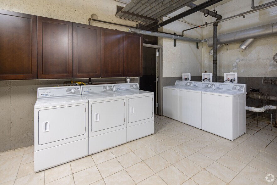 More Photos Of 700 Sheridan Rd, Highwood Congregate Senior Housing For Sale