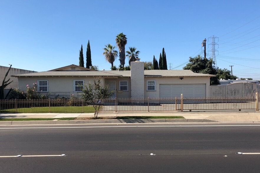 More Photos Of 1645 S Euclid St, Anaheim Light Distribution For Sale