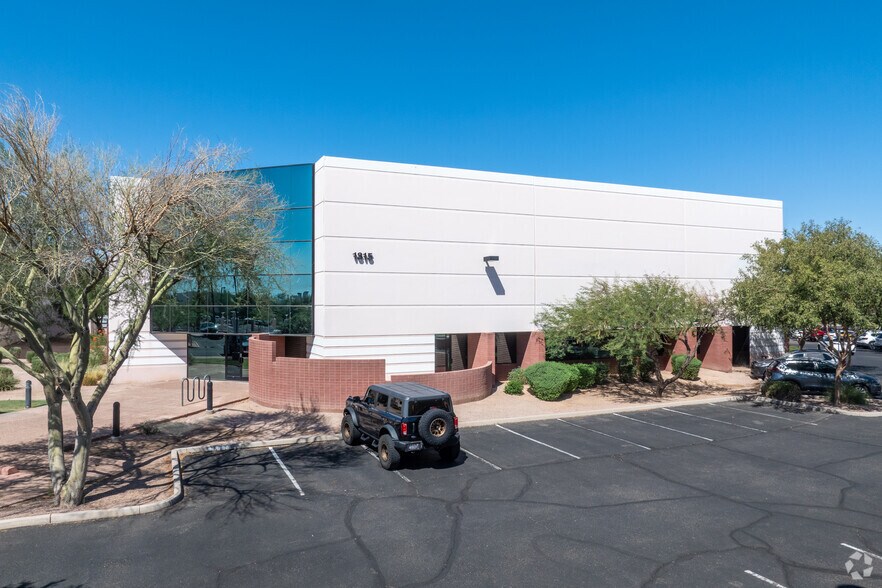 More Photos Of 1315 W Drivers Way, Tempe Research And Development For Lease
