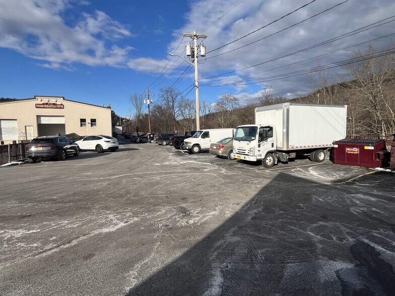 More Photos Of 192 Ny-17, Tuxedo Park Restaurant For Lease