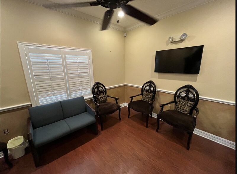 More Photos Of 4505 N Armenia Ave, Tampa Office For Sale