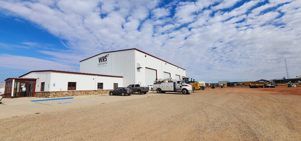 More Photos Of 860 35th Ave E, Dickinson Warehouse For Sale