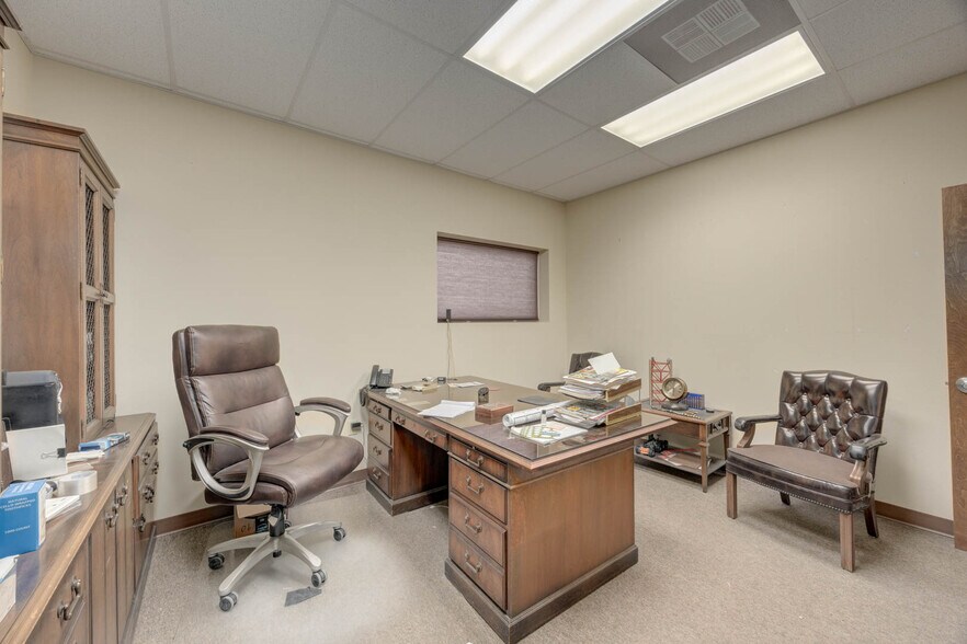 More Photos Of 1490 Sunray Rd, Ingleside Office For Sale