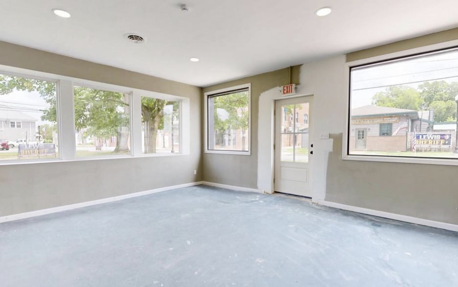 More Photos Of 38 Main St, East New Market Office For Lease
