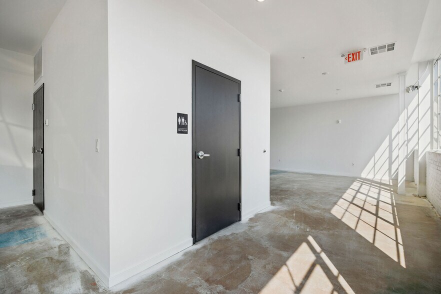 More Photos Of 1716 Summit Ave, Richmond Apartments For Sale