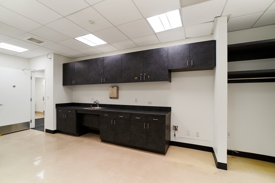 More Photos Of 108 W 3rd St, Long Beach Restaurant For Lease