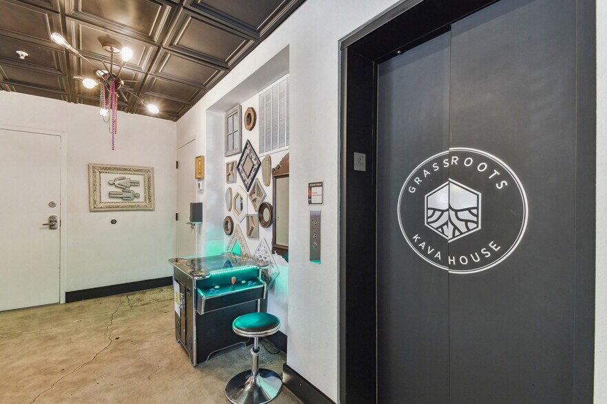 More Photos Of 1925 E 6th Ave, Tampa Office For Sale