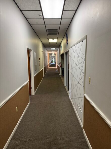 More Photos Of 801 E International Speedway Blvd, Deland Manufacturing For Lease