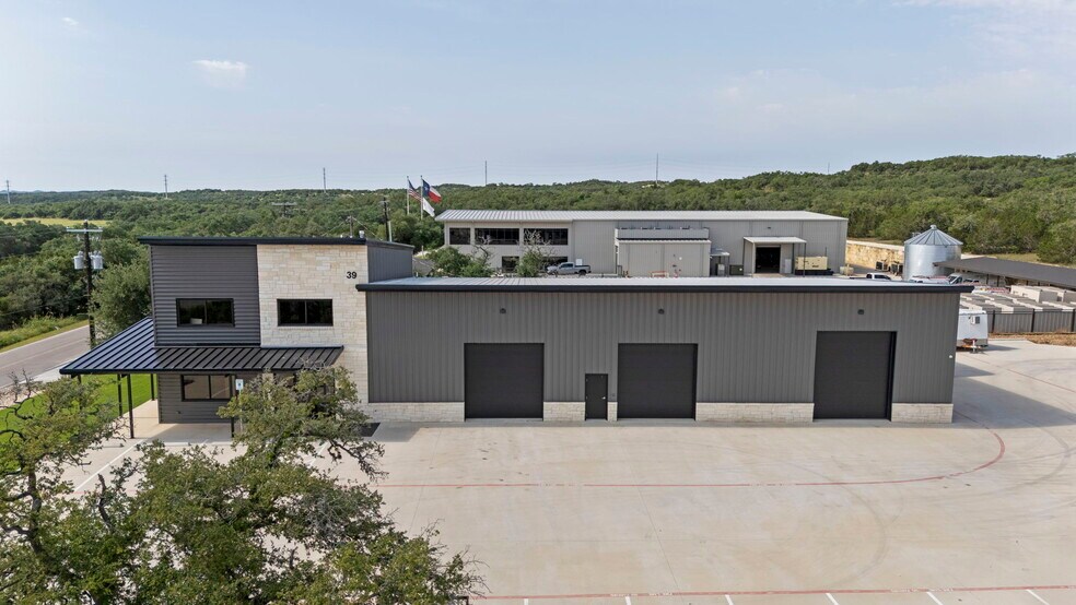 More Photos Of 39 Truss Dr, Boerne Flex For Sale