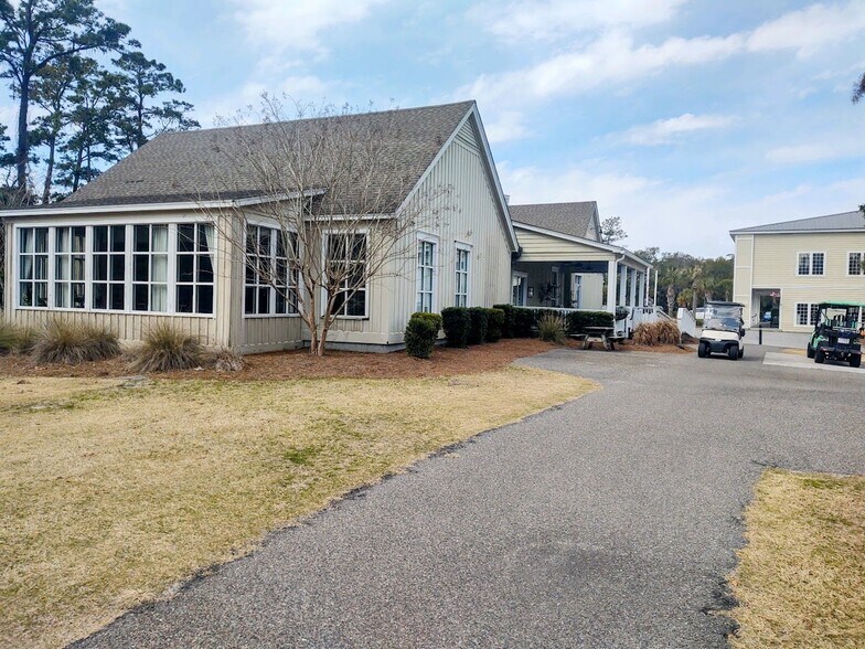 More Photos Of 21 Fairway Dr, Edisto Island Restaurant For Sale
