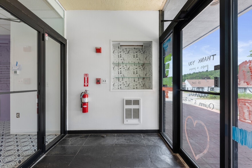 More Photos Of 12 School St, Merrimac Bank For Sale