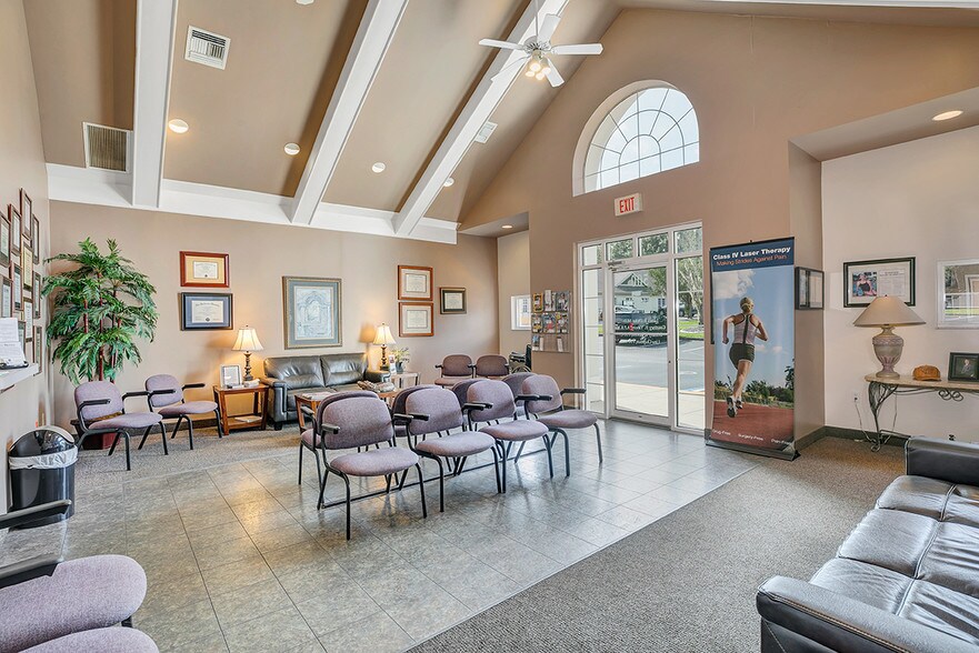 More Photos Of 2300 SE 17th St, Ocala Medical For Lease