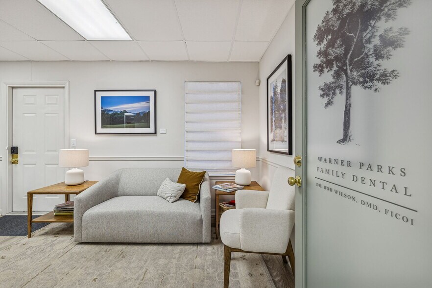 More Photos Of 165 Belle Forest Cir, Nashville Office For Sale