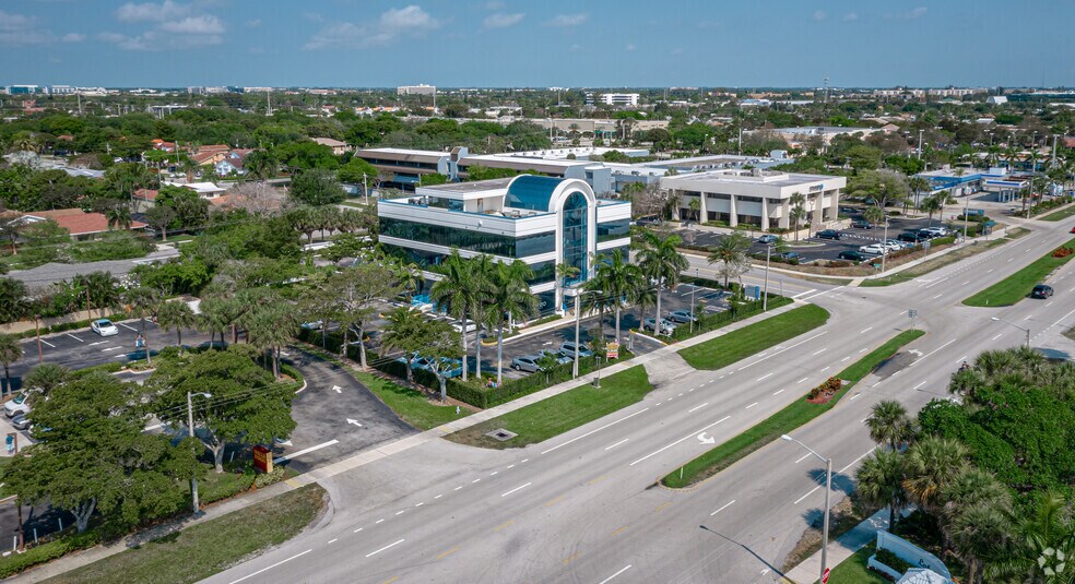 More Photos Of 3785 N Federal Hwy, Boca Raton Office For Lease