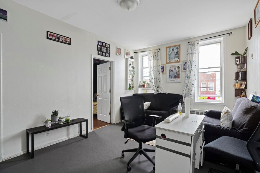 More Photos Of 1890 W 6th St, Brooklyn Storefront Retail Residential For Sale