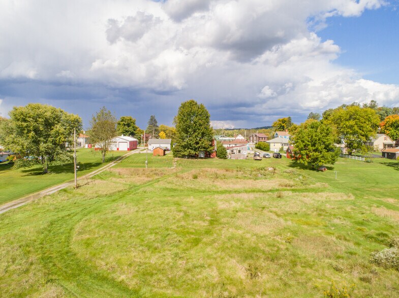 More Photos Of 1946 State Route 208, Pulaski Office For Sale
