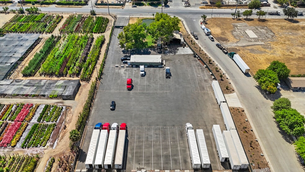 More Photos Of 8989 Elder Creek Rd, Sacramento Contractor Storage Yard For Sale