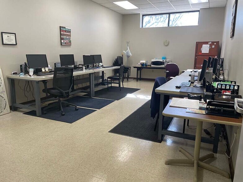 More Photos Of 498 Industrial Dr, Bristol Warehouse For Sale