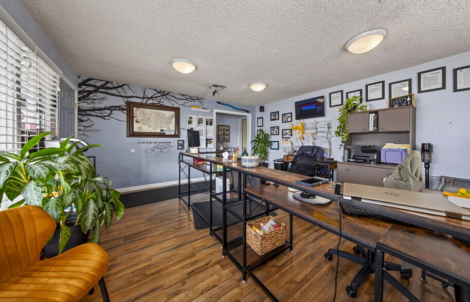 More Photos Of 31650 Dunlap Blvd, Yucaipa Office For Sale