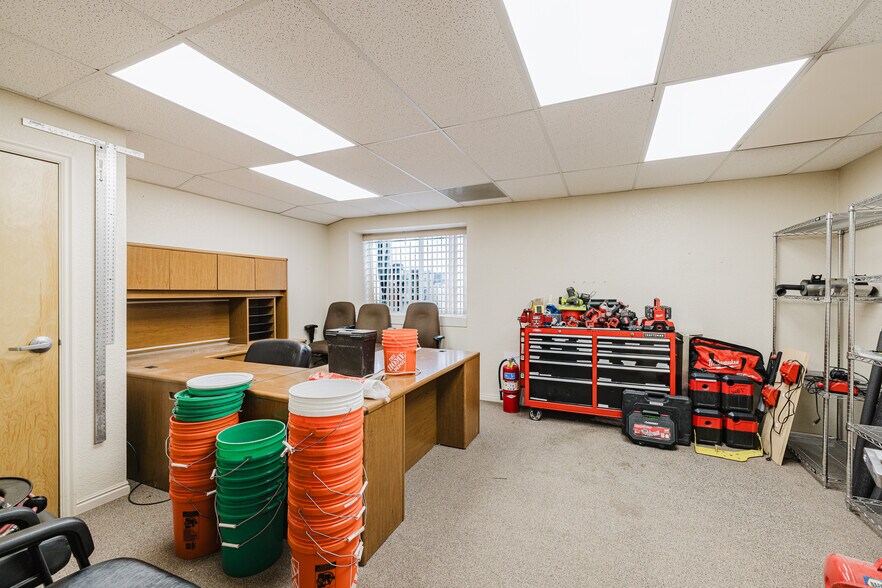 More Photos Of 1120 Hacienda Ranch Rd, Wells Truck Terminal For Lease