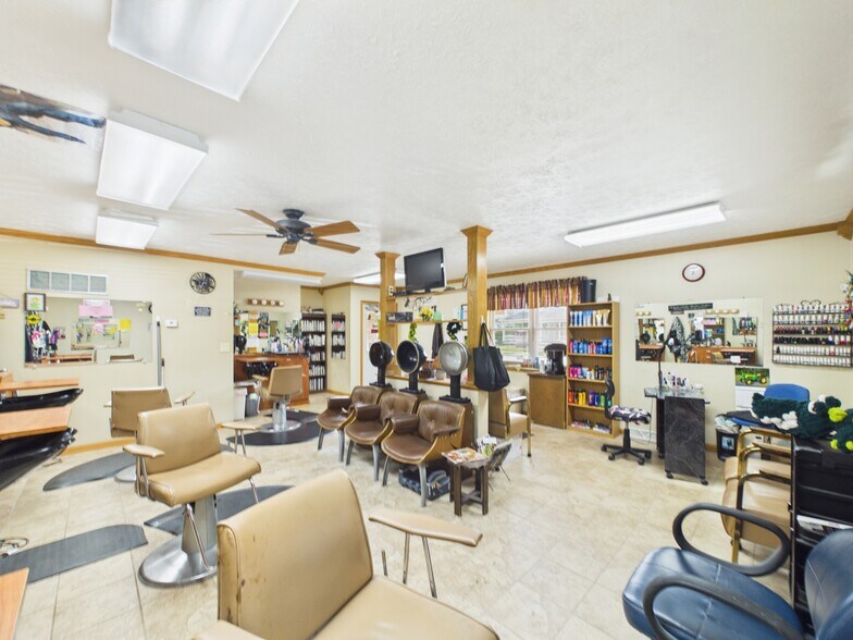 More Photos Of 414 Martin St, Greenville Office For Sale