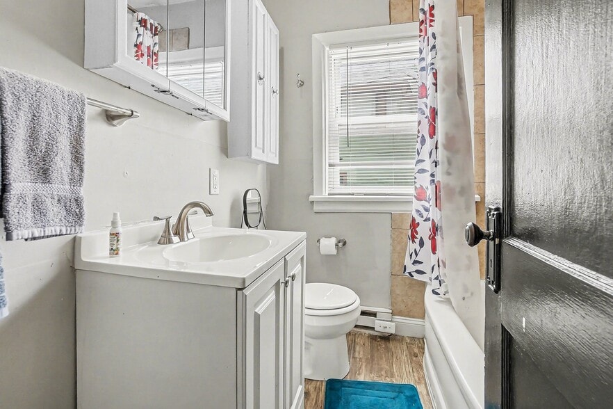 More Photos Of 4009-4015 Charlotte St, Kansas City Apartments For Sale