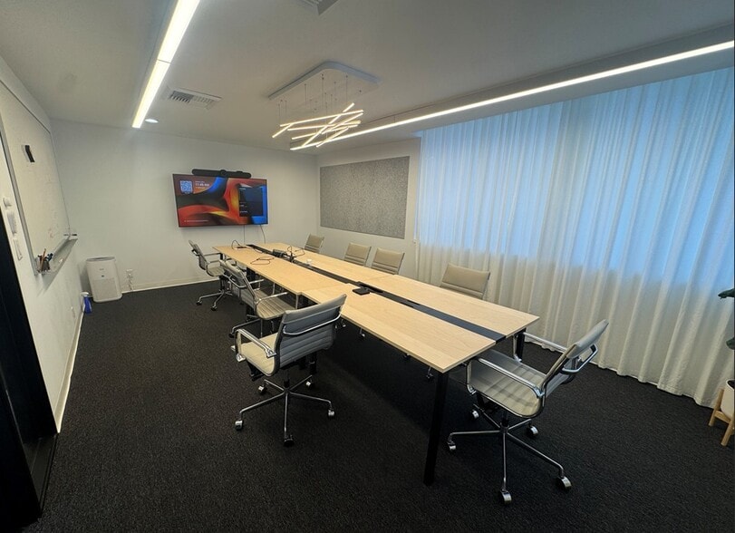 More Photos Of 349 W 168th St, Gardena Warehouse For Lease