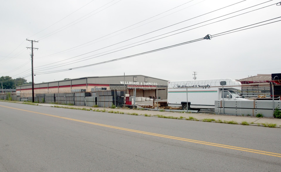 More Photos Of 1619 Charlotte Ave, Nashville Warehouse For Lease