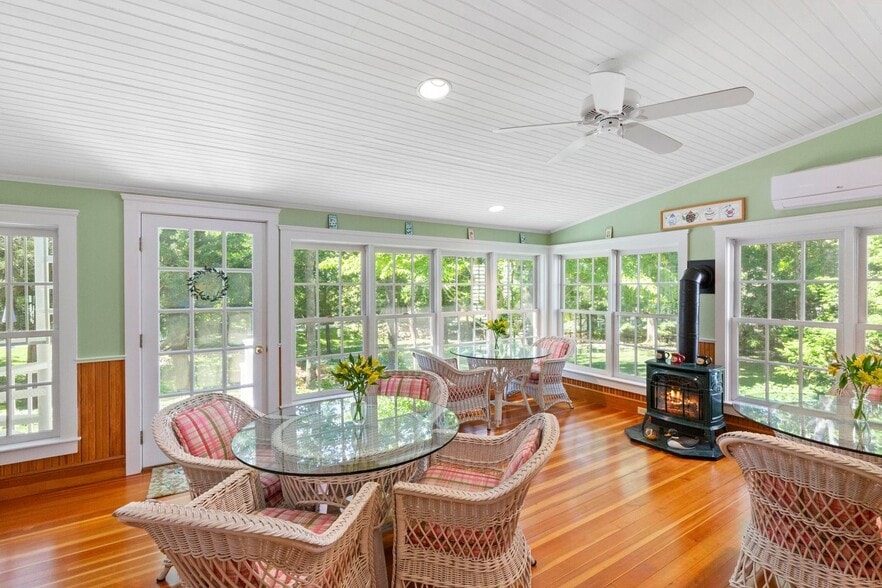 More Photos Of 22 High St, Camden Hospitality For Sale