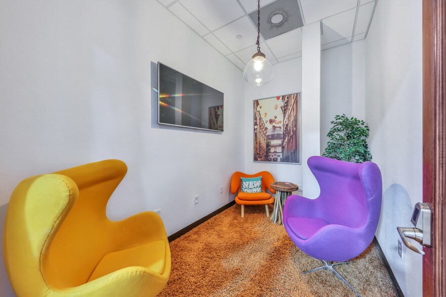 More Photos Of 118 Vintage Park Blvd, Houston Coworking Space