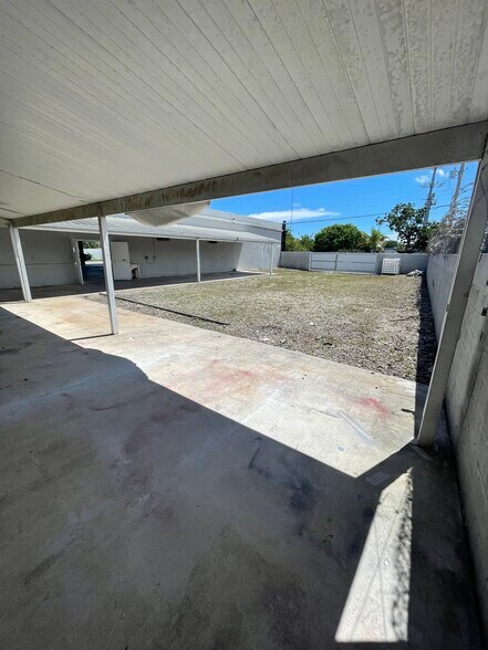 More Photos Of 5731 SW 23rd St, West Park Auto Repair For Lease