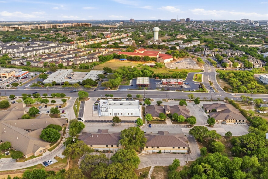 More Photos Of 10007 Huebner Rd, San Antonio Office For Sale