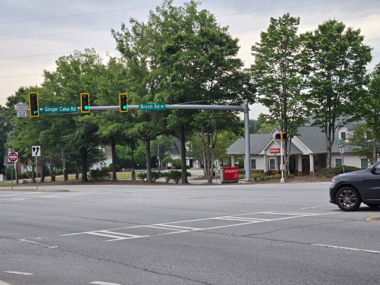 More Photos Of 140 Howard Ln, Fayetteville Office For Sale
