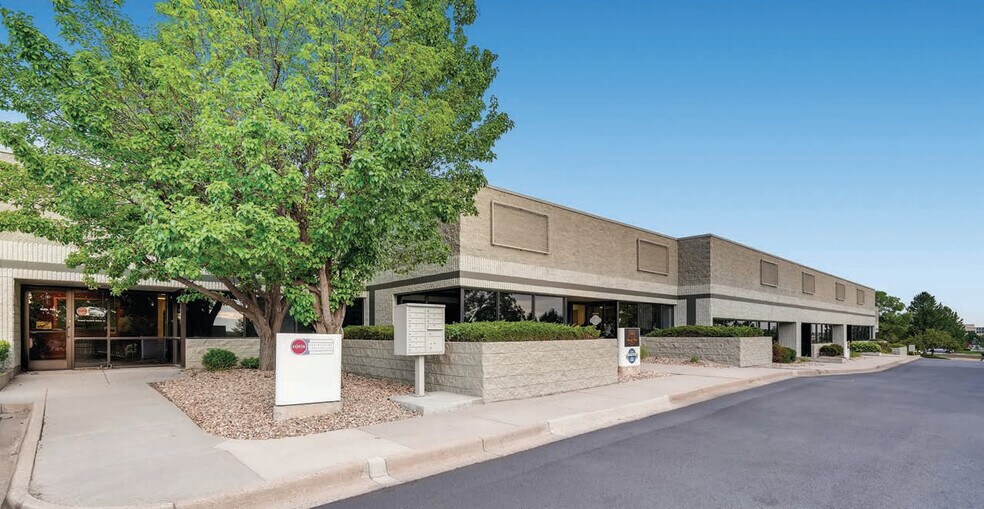 More Photos Of 8955 S Ridgeline Blvd, Highlands Ranch Flex For Lease