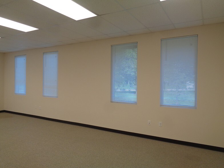 More Photos Of 12411-12433 NW 35th St, Coral Springs Office For Lease