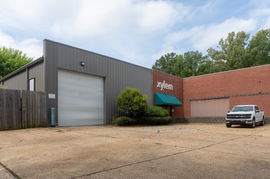 More Photos Of 207 Park Ct, Ridgeland Warehouse For Lease