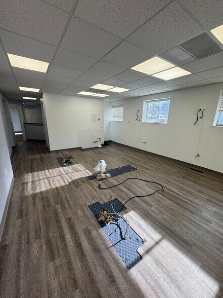 More Photos Of 2400 Union Lake Rd, Commerce Township Medical For Lease