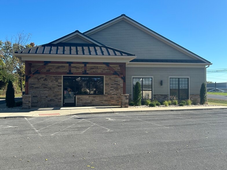 More Photos Of 127 Crimson Cir, Martinsburg Medical For Lease