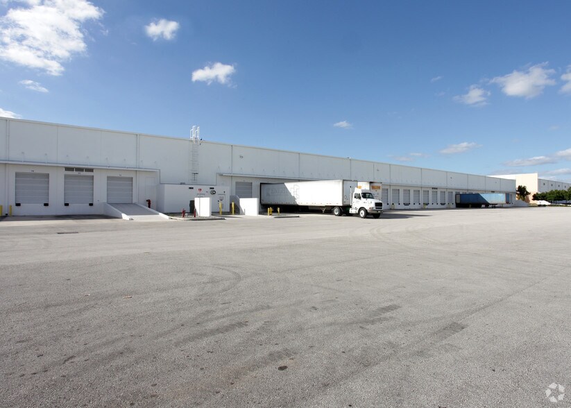More Photos Of 9701 NW 112 Ave, Medley Distribution For Lease