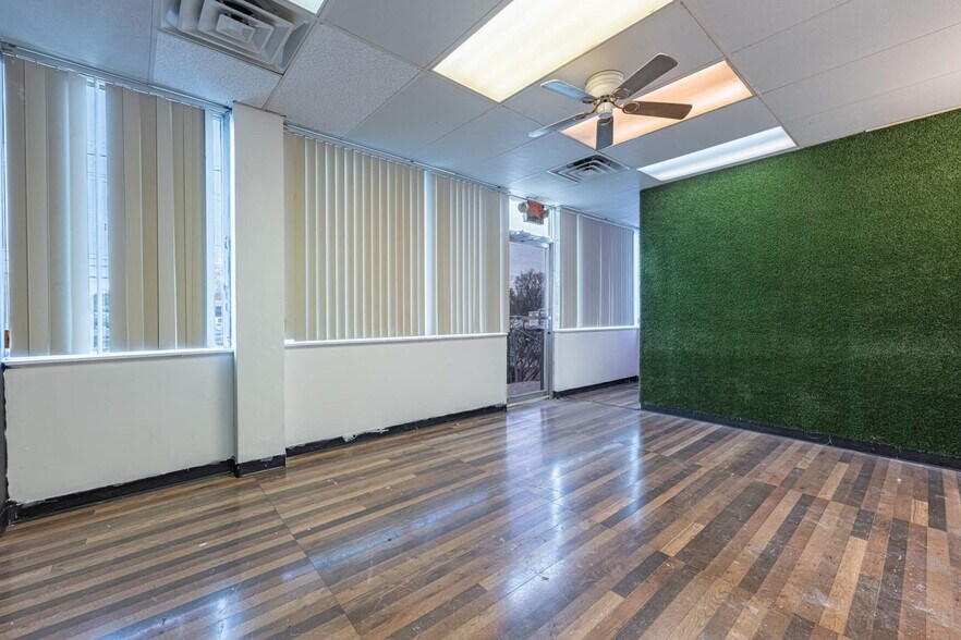 More Photos Of 8620 Winton Rd, Cincinnati Medical For Sale