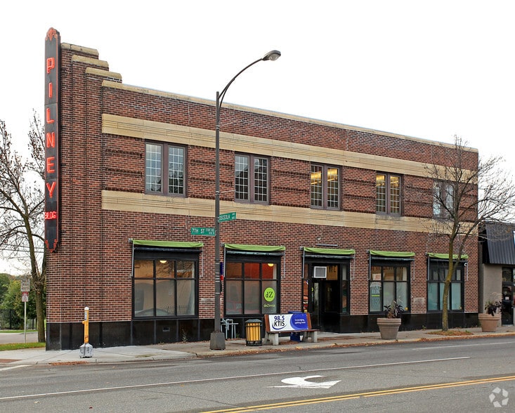 Primary Photo Of 1032 W 7th St W, Saint Paul Office For Sale