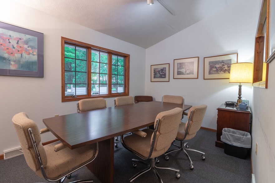 More Photos Of 375 N McClellan Ave, Marquette Office Residential For Sale