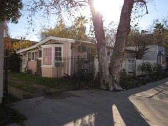 More Photos Of 4926 Vineland Ave, North Hollywood Office For Lease