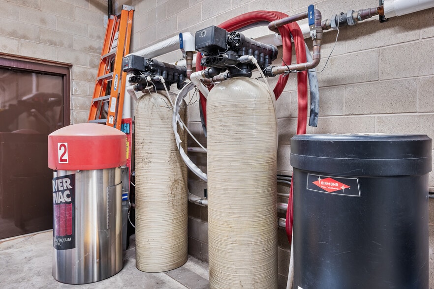 More Photos Of 1275 Margaret st, Markesan Storefront For Sale