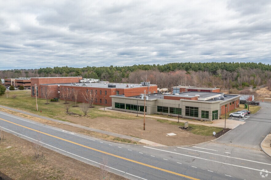 More Photos Of 78 Barnum Rd, Devens Light Manufacturing For Lease