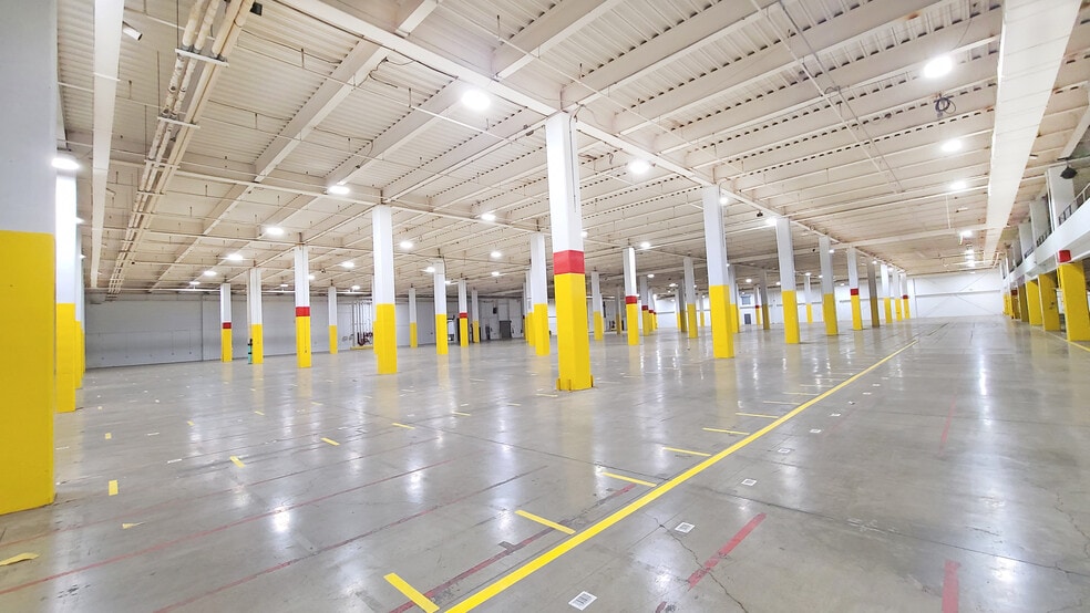 More Photos Of 4545 Fisher Rd, Columbus Distribution For Lease