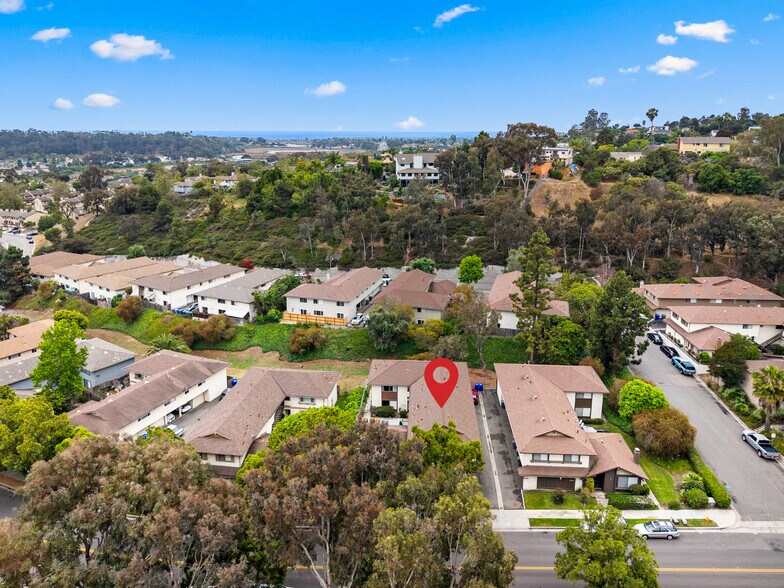 More Photos Of 2139 Via Esmarca, Oceanside Apartments For Sale