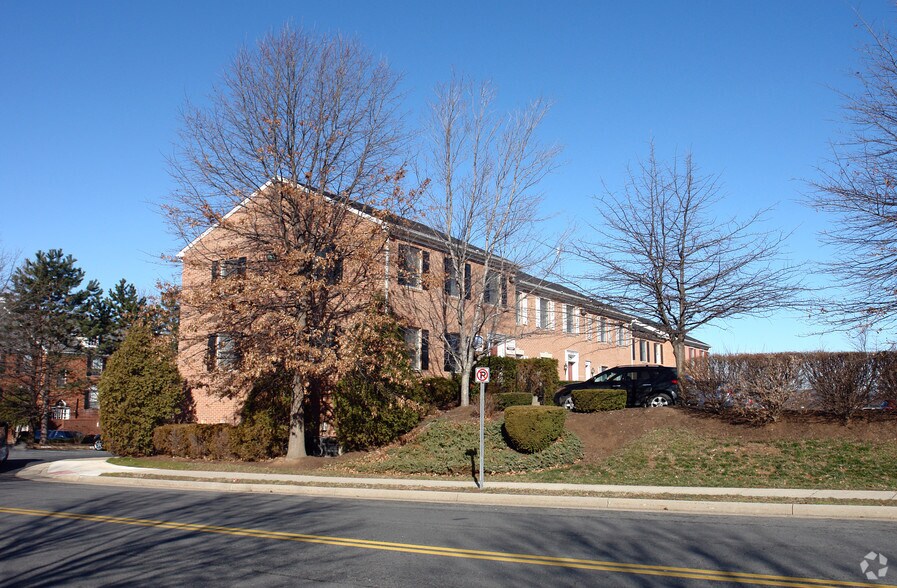 More Photos Of 891-899 Harrison St SE, Leesburg Office For Sale